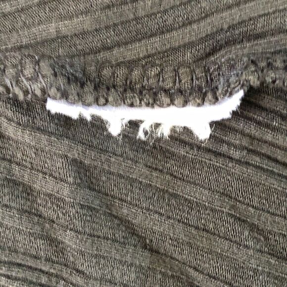 Old Navy Women’s Luxe Swing V-Neck Tank Dark Gray Tag Size XS - Picture 6 of 13